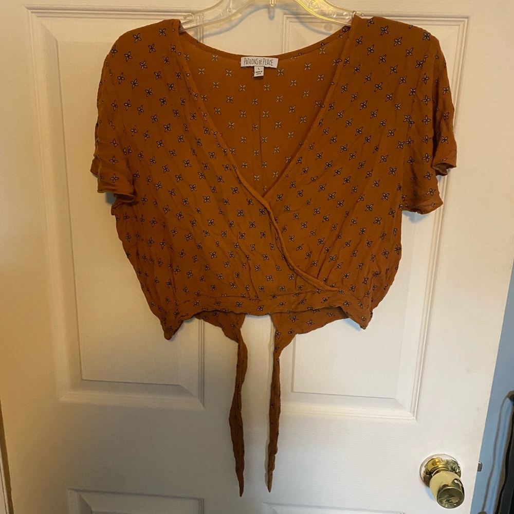 Cropped tie back top